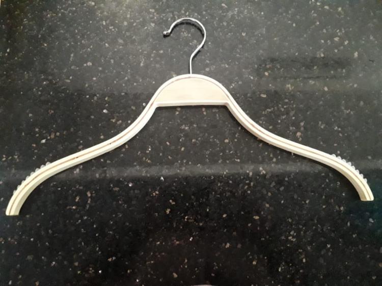 Hanger Plastik Ekonomis